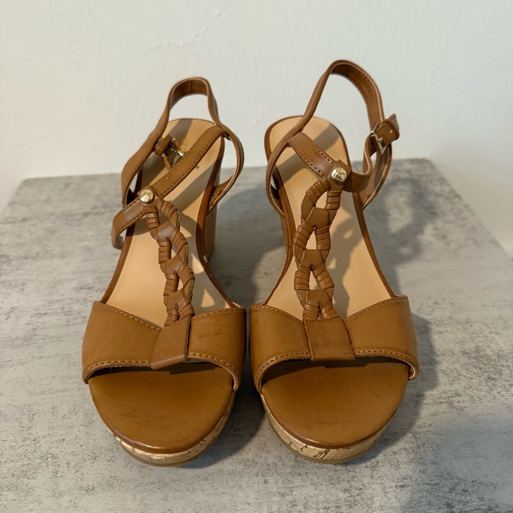 Liz Claiborne Wedges Size 6.5